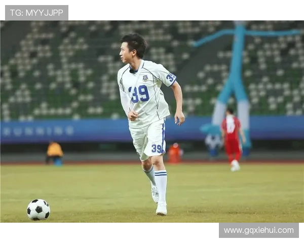 跑男节目中曾邀请过的足球明星名单及精彩瞬间回顾 跑男节目中曾邀请过的足球明星名单及精彩瞬间回顾