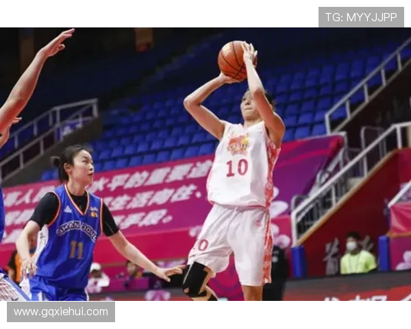 重庆排球队以64分稳居联赛积分榜首位展现强劲实力 重庆排球队以64分稳居联赛积分榜首位展现强劲实力